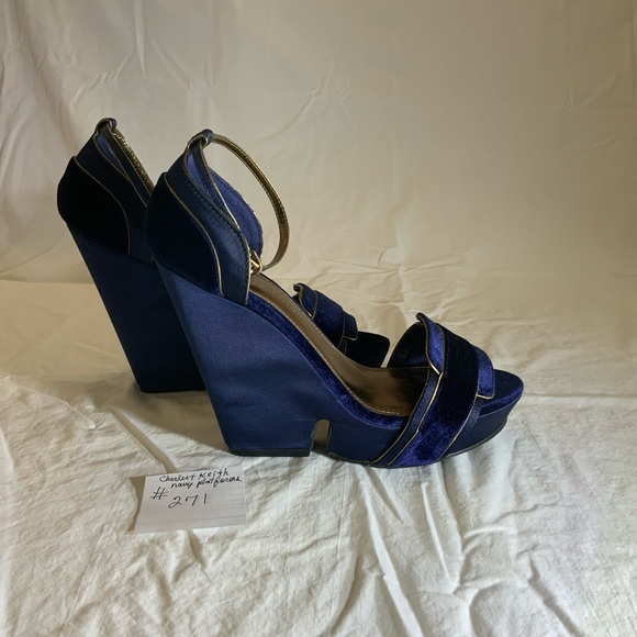 Charles & Keith-Navy w/ gold platform wedge with open toe.Satin and suede. SZ 10 - Picture 3 of 5